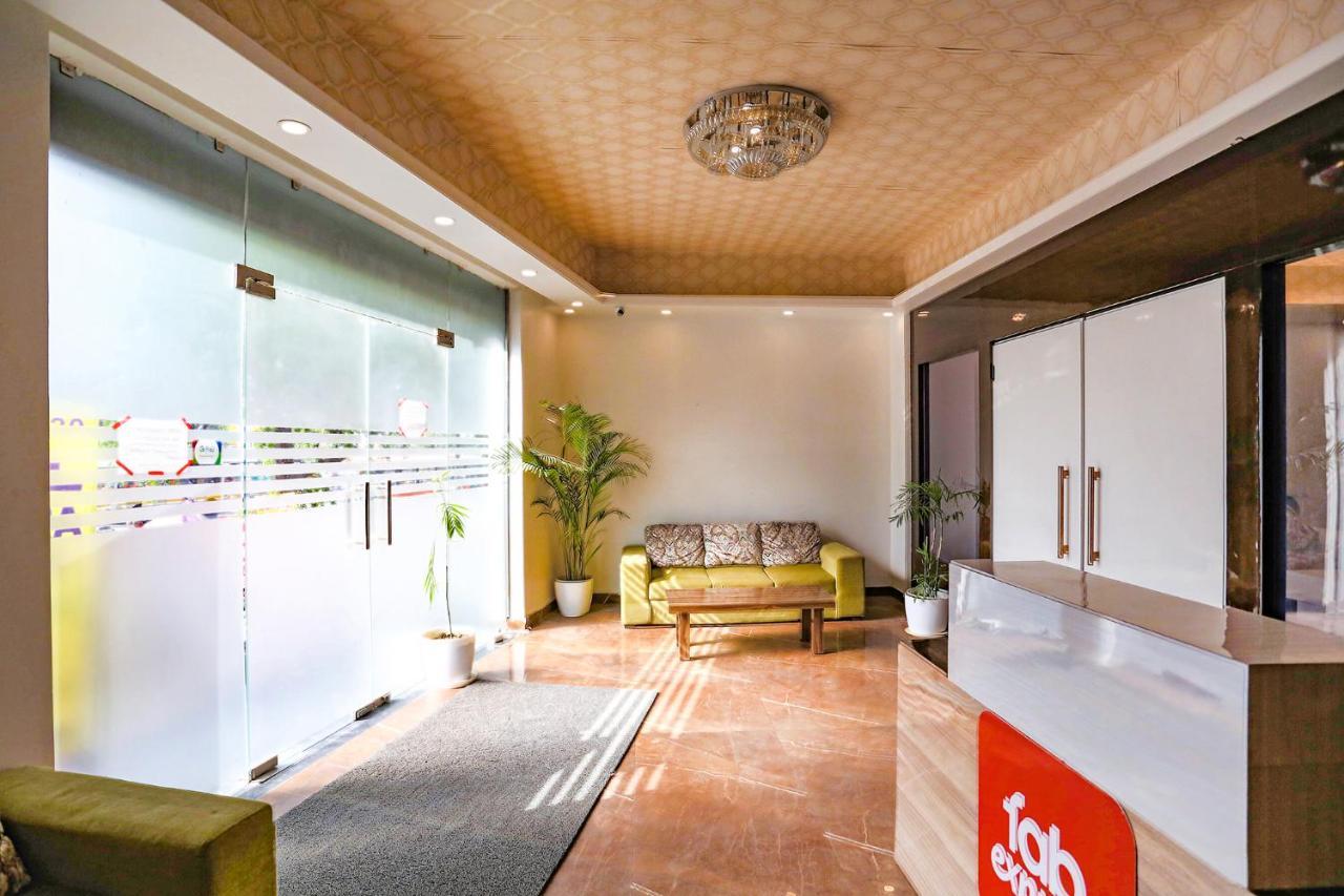 Fabexpress Kapashera Residency Near Igi Airport New Delhi Gurgaon Eksteriør bilde