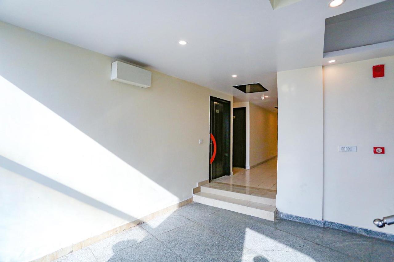 Fabexpress Kapashera Residency Near Igi Airport New Delhi Gurgaon Eksteriør bilde
