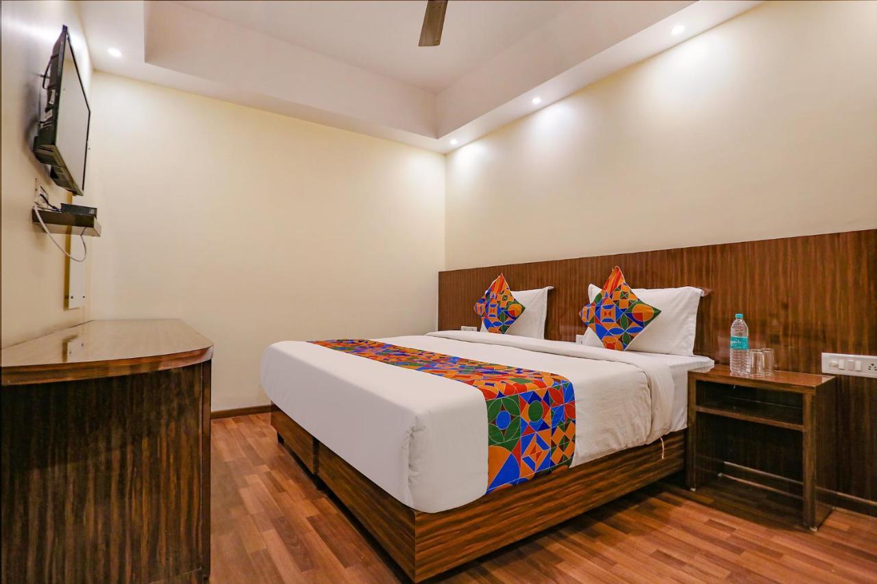 Fabexpress Kapashera Residency Near Igi Airport New Delhi Gurgaon Eksteriør bilde